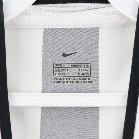 Vintage Nike Juventus FC Striped Soccer Jersey - Picture 6 of 9